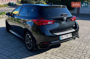 Хэтчбек Toyota Corolla 2017 в 