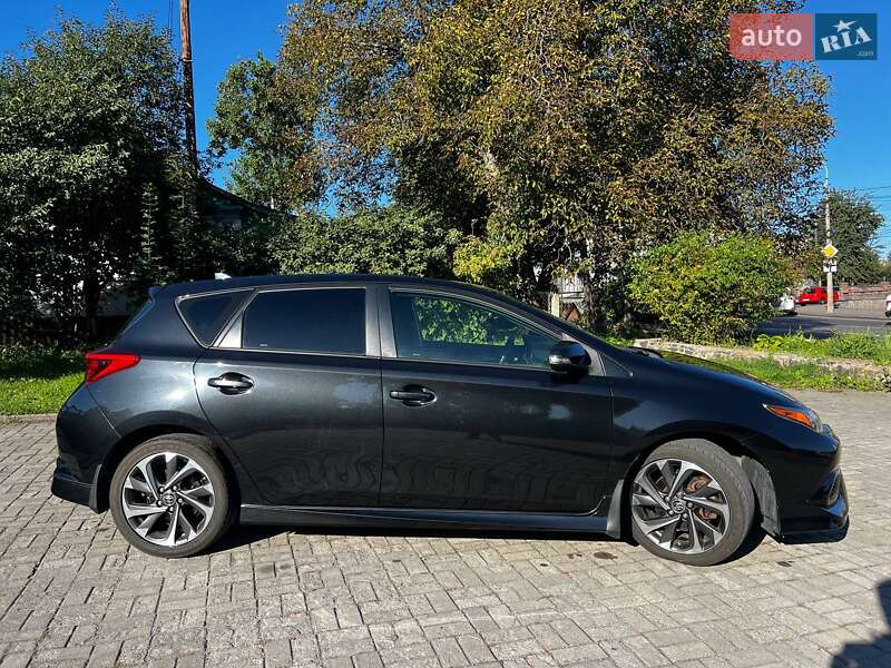 Хетчбек Toyota Corolla 2017 в Рівному