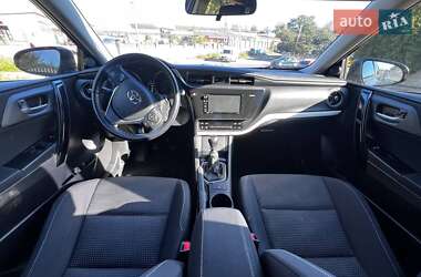 Хэтчбек Toyota Corolla 2017 в 
