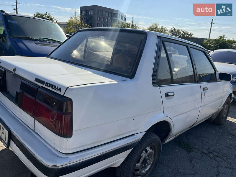 Седан Toyota Corolla 1987 в Одессе