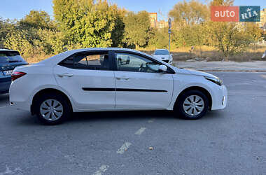 Седан Toyota Corolla 2016 в 