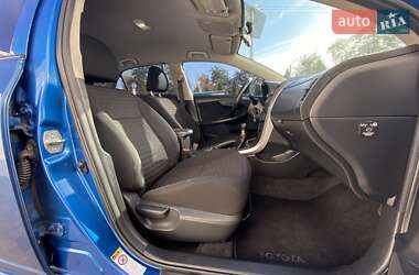 Седан Toyota Corolla 2011 в 