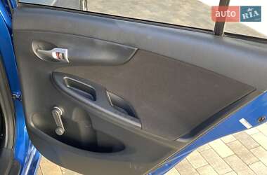 Седан Toyota Corolla 2011 в 
