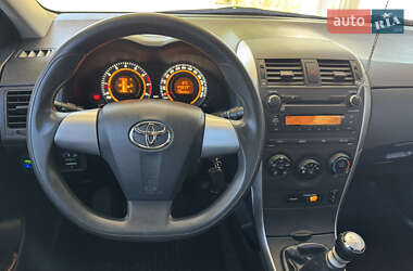 Седан Toyota Corolla 2012 в 