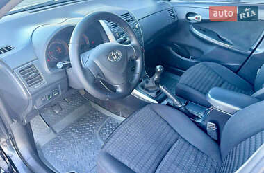 Седан Toyota Corolla 2007 в 