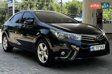 Седан Toyota Corolla 2014 в 