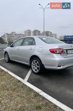 Седан Toyota Corolla 2012 в 