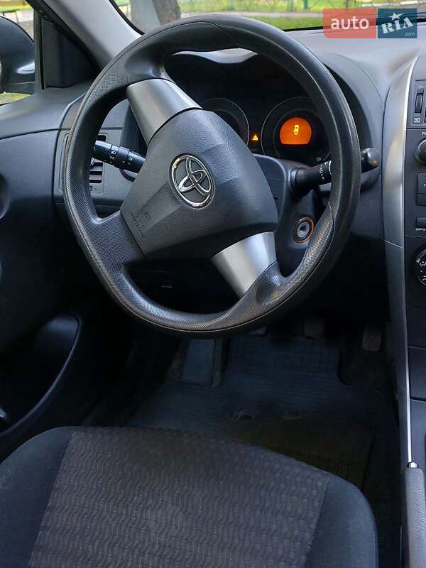 Седан Toyota Corolla 2010 в Харькове