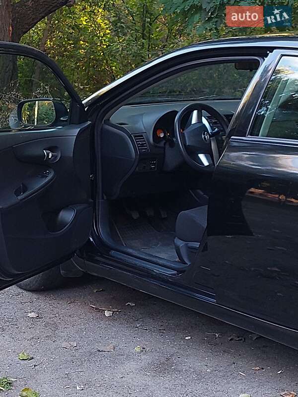 Седан Toyota Corolla 2010 в Харькове