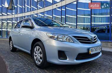 Седан Toyota Corolla 2011 в 