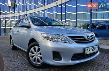 Седан Toyota Corolla 2011 в 