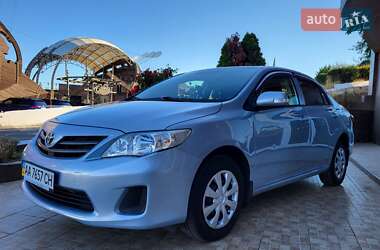 Седан Toyota Corolla 2011 в 
