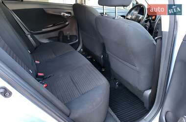 Седан Toyota Corolla 2011 в 