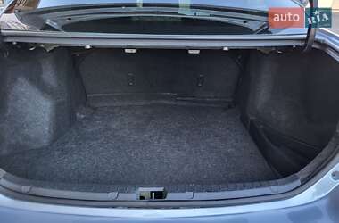 Седан Toyota Corolla 2011 в 