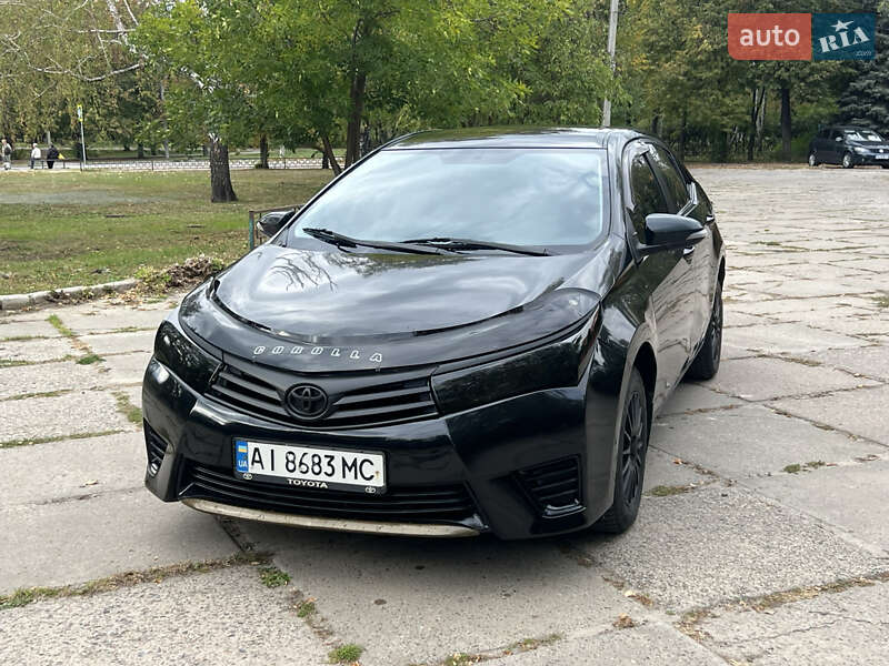 Седан Toyota Corolla 2014 в 
