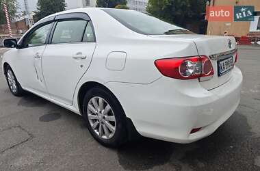 Седан Toyota Corolla 2012 в 