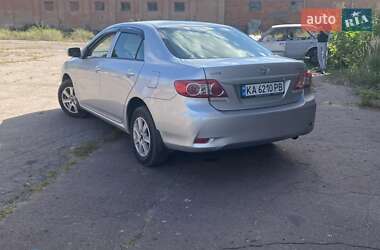 Седан Toyota Corolla 2011 в 