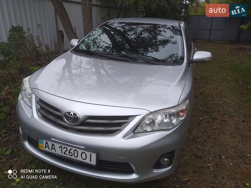 Седан Toyota Corolla 2012 в 
