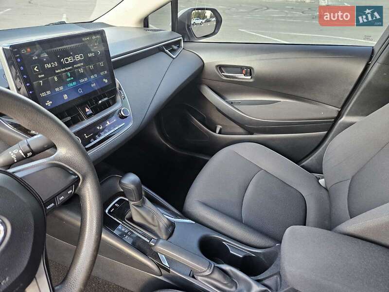 Седан Toyota Corolla 2019 в Днепре