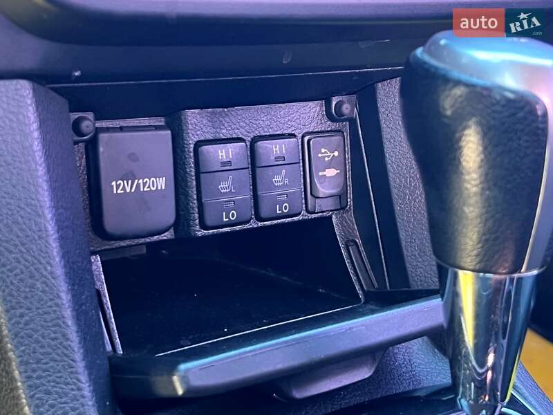 Седан Toyota Corolla 2013 в Києві