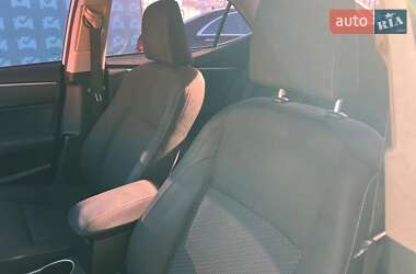 Седан Toyota Corolla 2013 в 