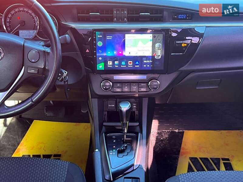 Седан Toyota Corolla 2013 в Києві