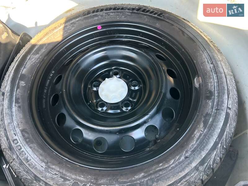 Седан Toyota Corolla 2013 в Києві