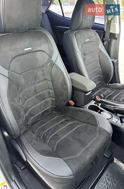 Седан Toyota Corolla 2013 в 