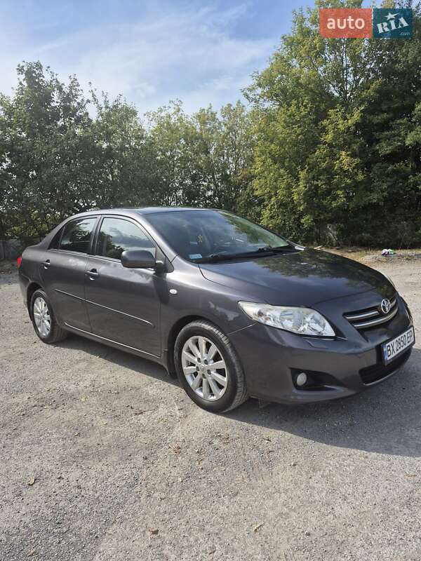 Седан Toyota Corolla 2009 в Скале-Подольской