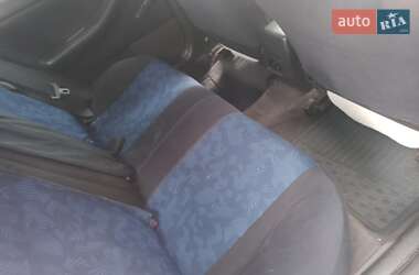 Седан Toyota Corolla 2005 в 