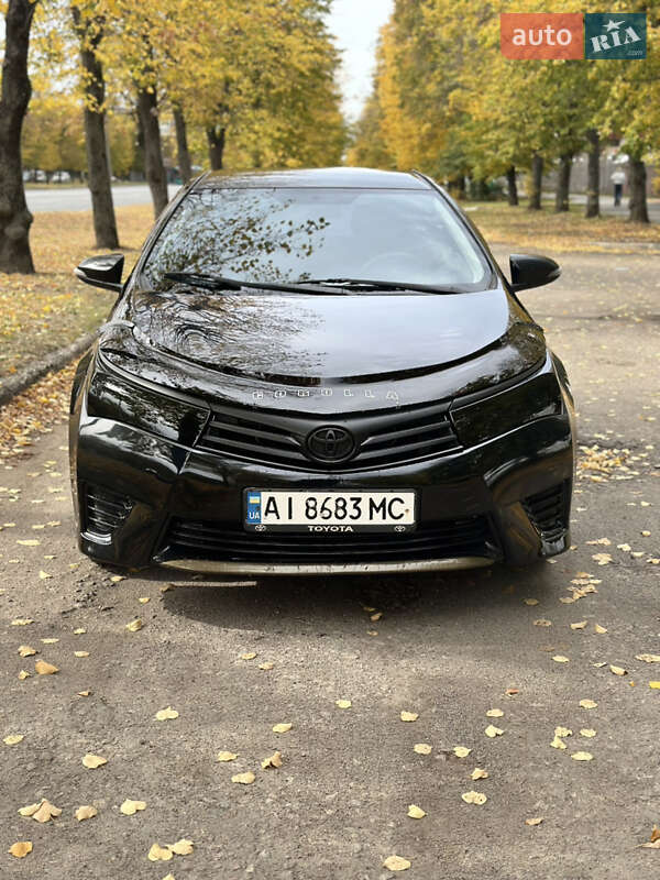 Седан Toyota Corolla 2014 в Харкові