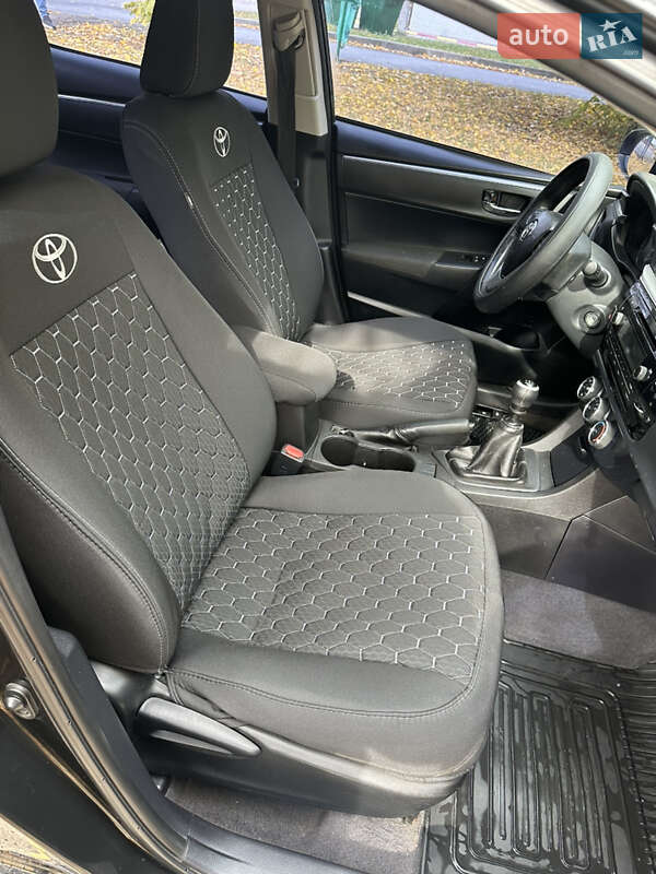 Седан Toyota Corolla 2014 в Харкові