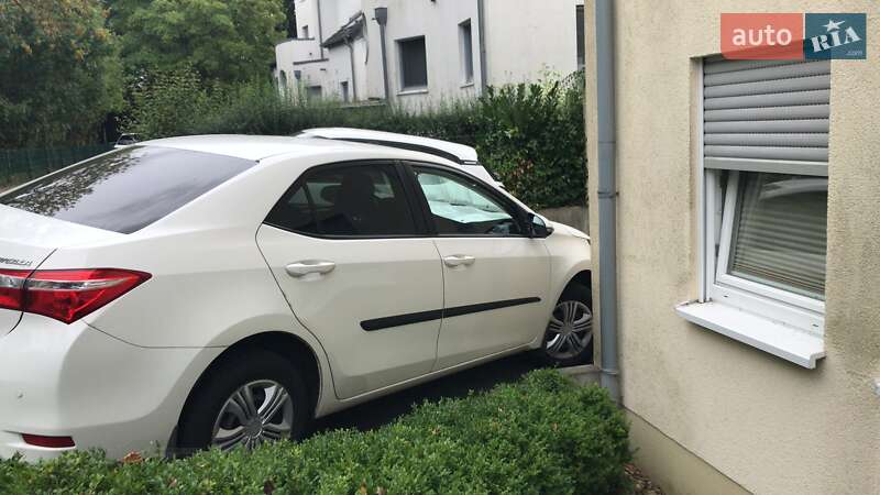 Седан Toyota Corolla 2015 в Запоріжжі фото 6 Седан Toyota Corolla 2015 в Запоріжжі