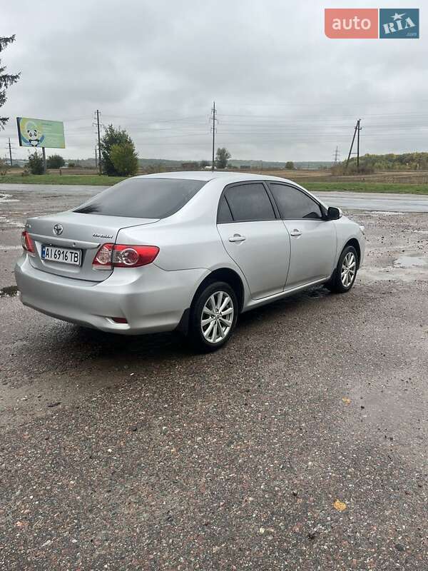Седан Toyota Corolla 2012 в Ставище