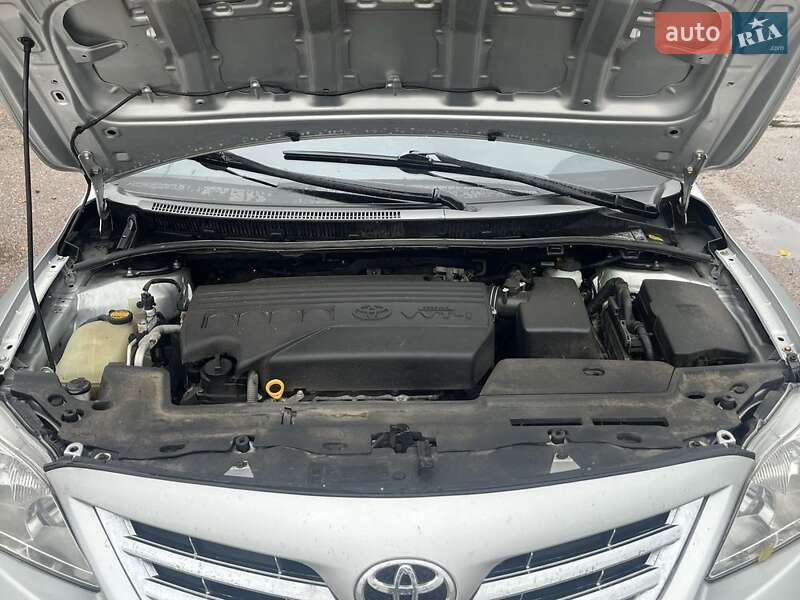 Седан Toyota Corolla 2012 в Ставище