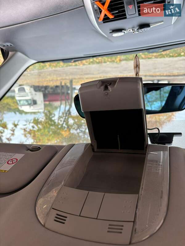 Седан Toyota Corolla 2010 в Днепре фото 29 Седан Toyota Corolla 2010 в Днепре