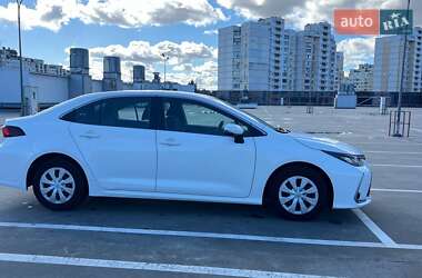 Седан Toyota Corolla 2020 в 
