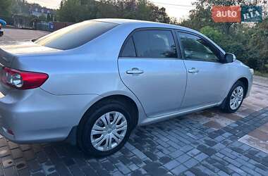 Седан Toyota Corolla 2011 в 