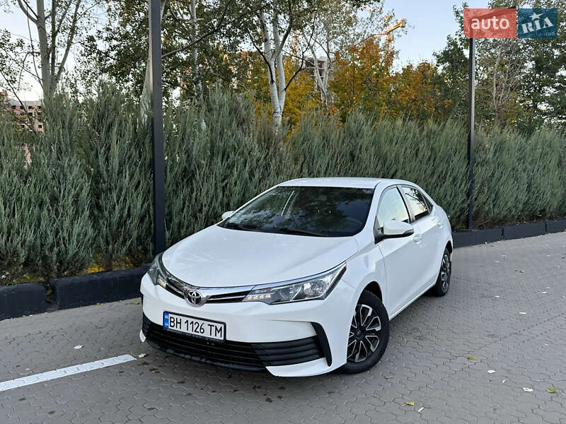 Седан Toyota Corolla 2018 в Киеве фото 3 Седан Toyota Corolla 2018 в Киеве
