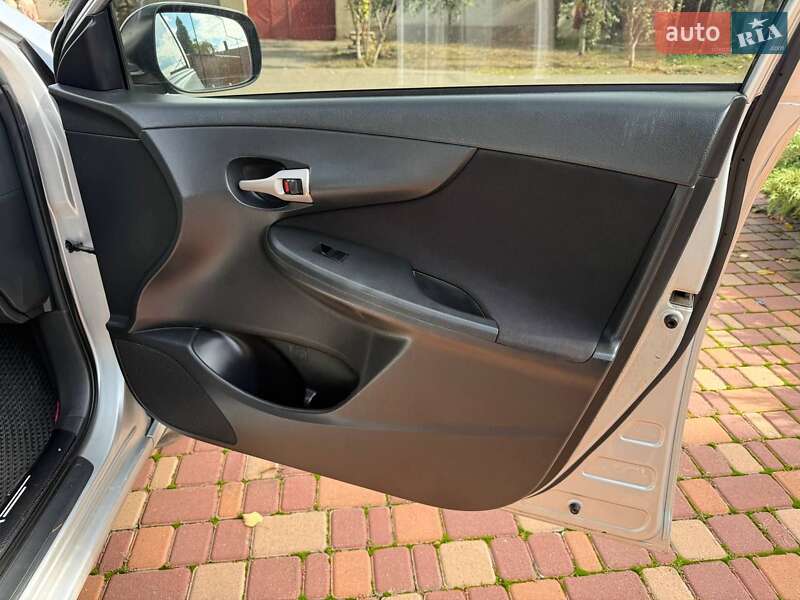Седан Toyota Corolla 2009 в Одессе
