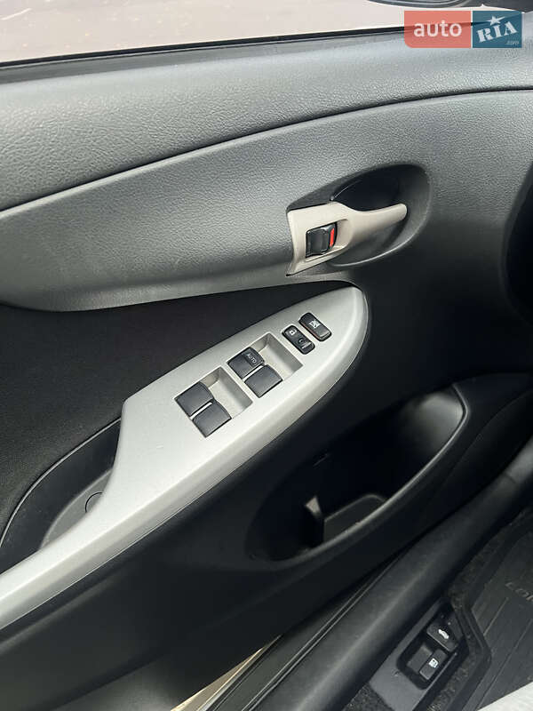 Седан Toyota Corolla 2007 в Вишневому фото 11 Седан Toyota Corolla 2007 в Вишневому