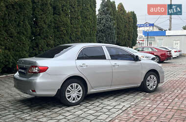 Седан Toyota Corolla 2011 в 