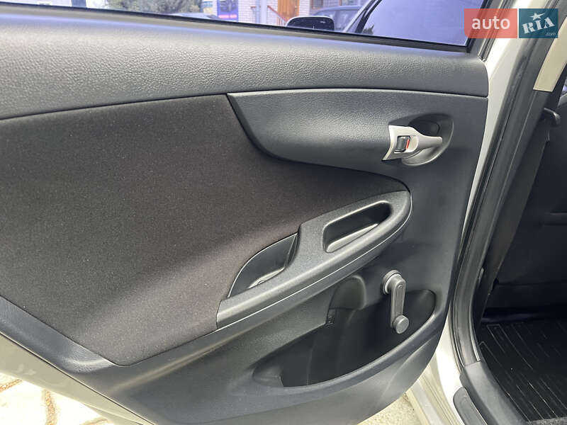 Седан Toyota Corolla 2011 в Белой Церкви