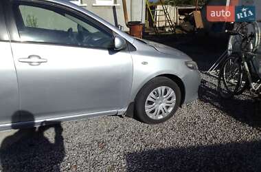 Седан Toyota Corolla 2007 в 