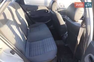 Хэтчбек Toyota Corolla 1995 в  фото 3 Хэтчбек Toyota Corolla 1995 в