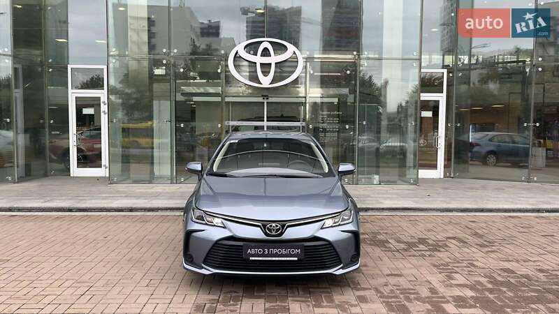Седан Toyota Corolla 2020 в Киеве