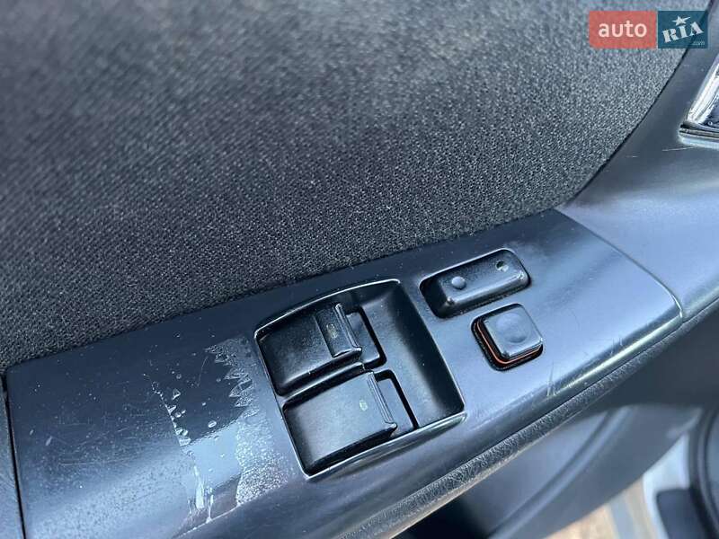 Хэтчбек Toyota Corolla 2004 в Львове