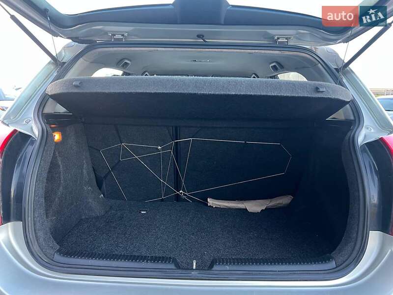 Хэтчбек Toyota Corolla 2004 в Львове