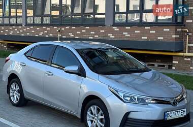 Седан Toyota Corolla 2016 в 