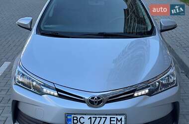 Седан Toyota Corolla 2016 в 